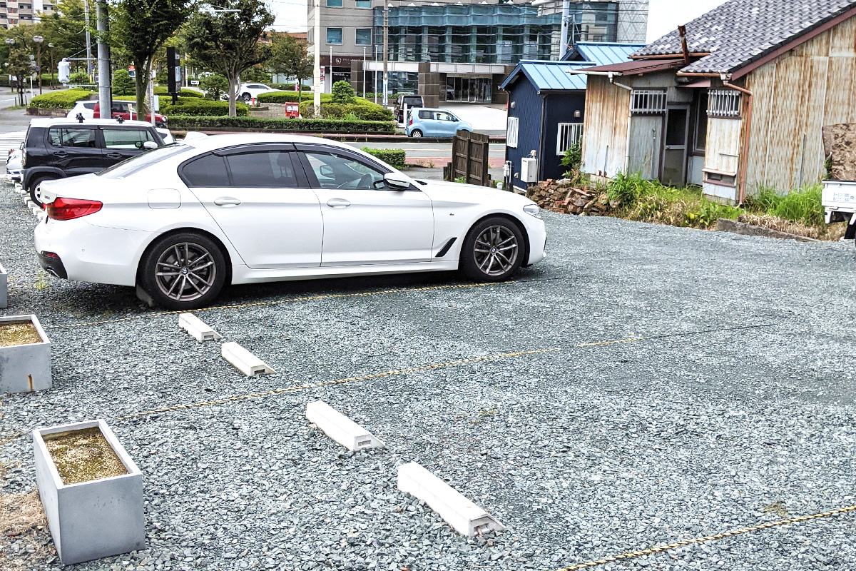 I様所有地駐車場