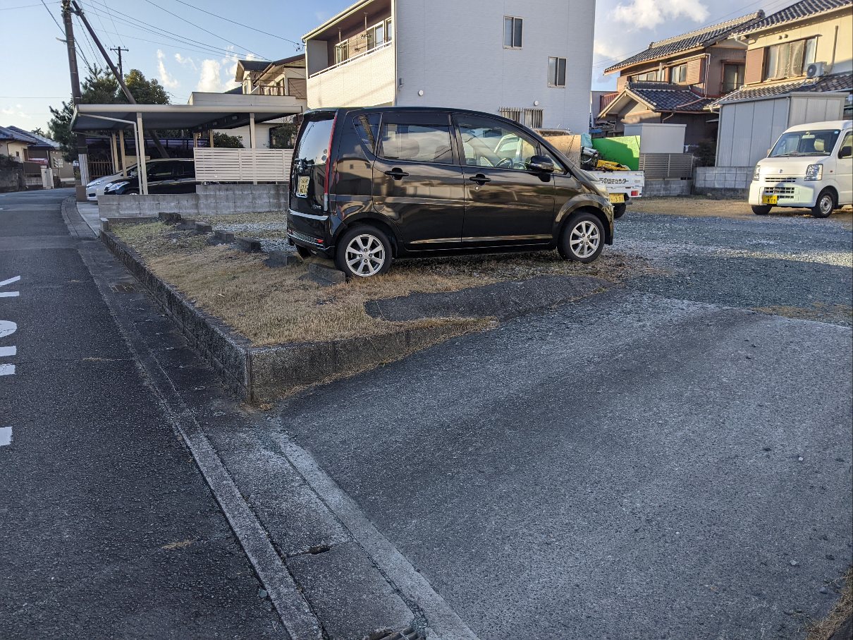 和合町 駐車場 草刈り